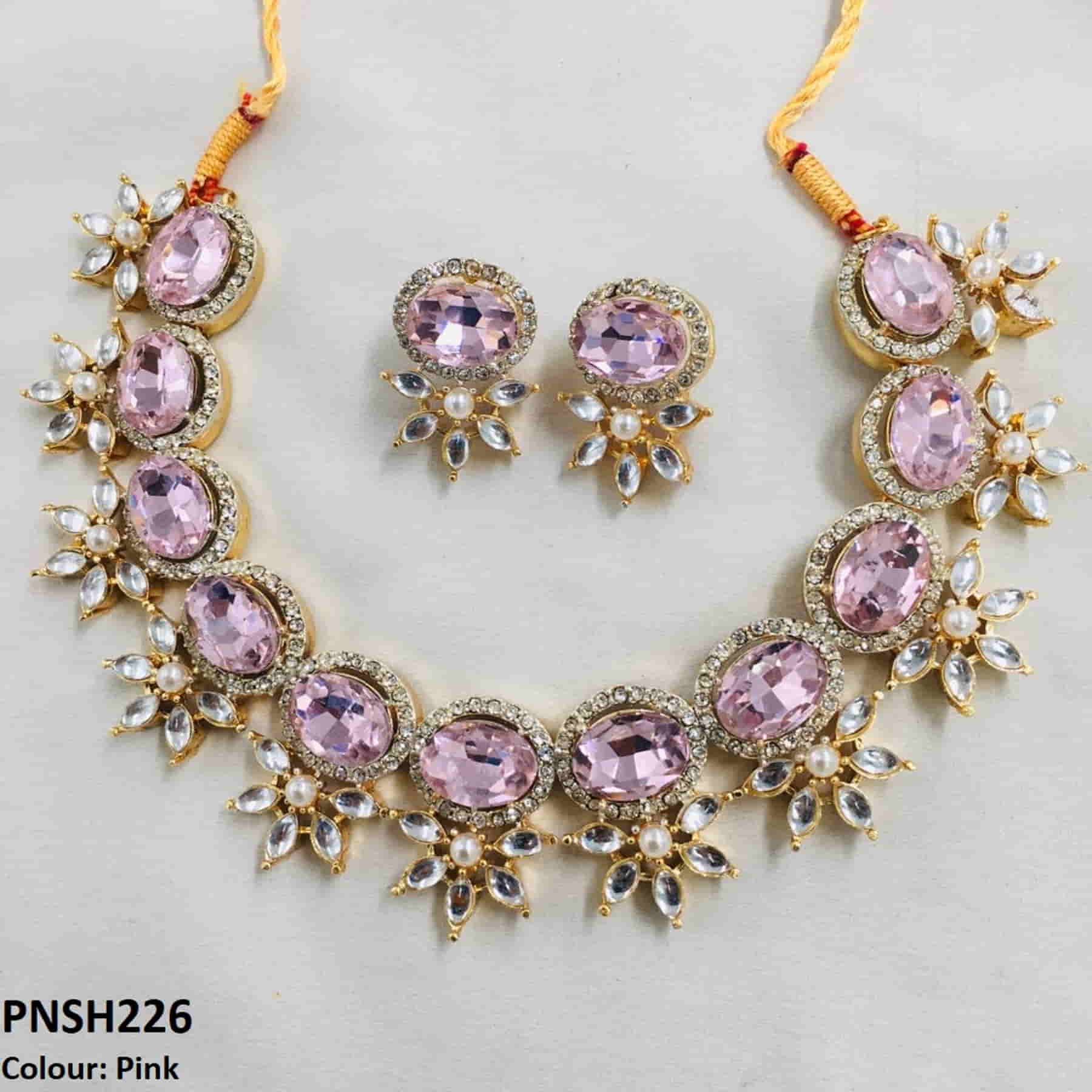 Beza Necklace Set