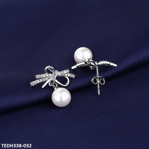 Knot Pearl drop Earrings Pair