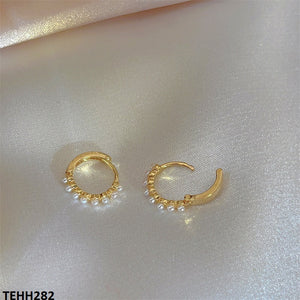 TEHH282 YYZ  Pearl Ear Hoops Pair - CEHH